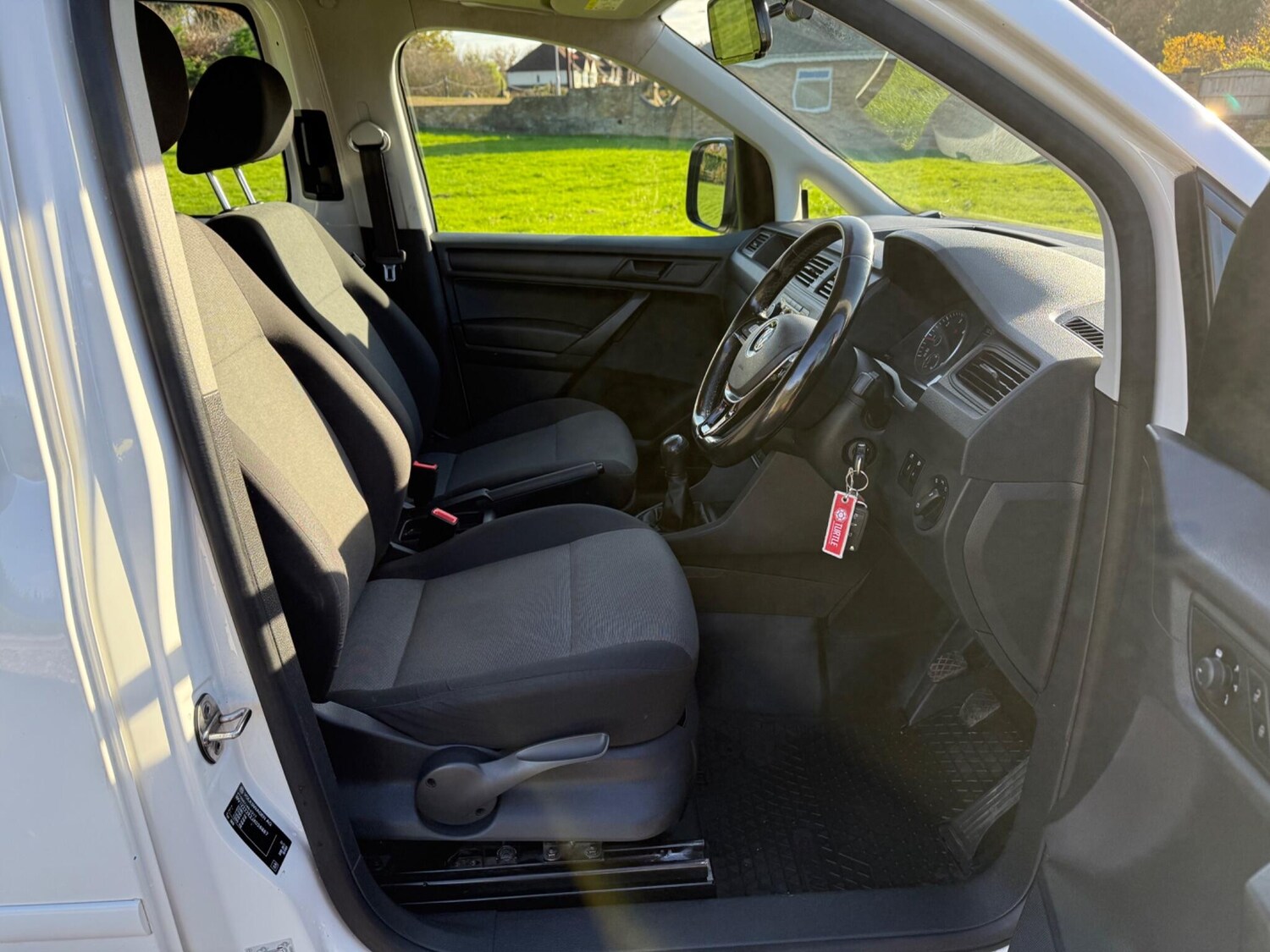 Used Volkswagen Caddy Maxi 2017 for sale - 76472783: Photo 23