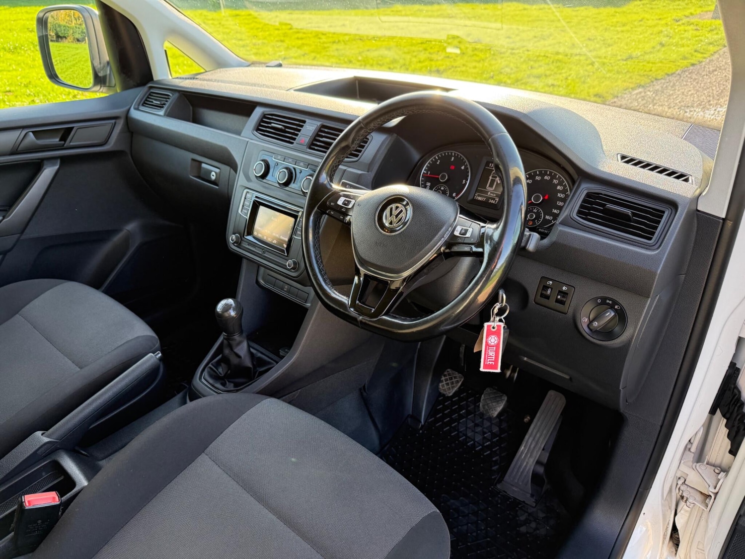 Used Volkswagen Caddy Maxi 2017 for sale - 76472783: Photo 24