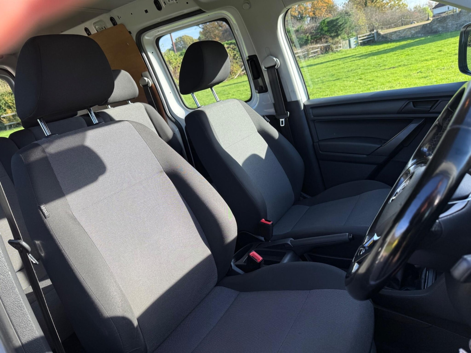 Used Volkswagen Caddy Maxi 2017 for sale - 76472783: Photo 25