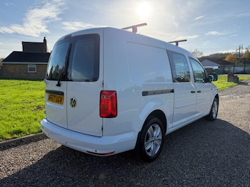 Used Volkswagen Caddy Maxi 2017 for sale - 76472783: Photo