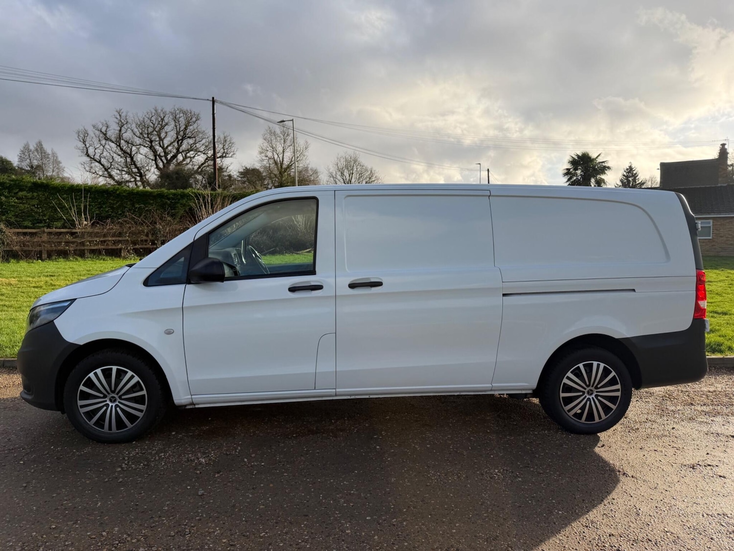 Used Mercedes-Benz Vito 2021 for sale - 77229937: Photo 2