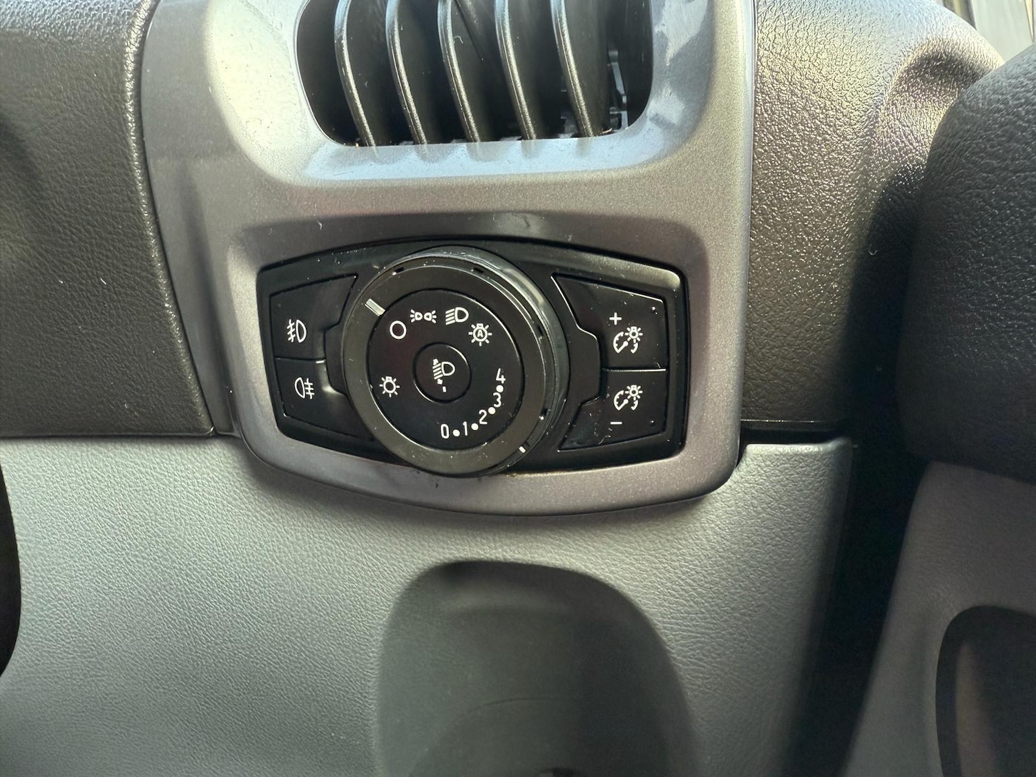 Used Ford Transit Custom 2016 for sale - 77970325: Photo 20