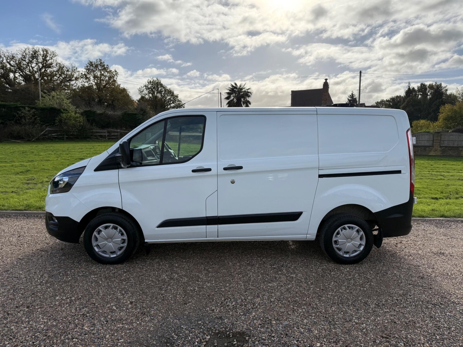 Used Ford Transit Custom 2022 for sale - 76389093: Photo 2