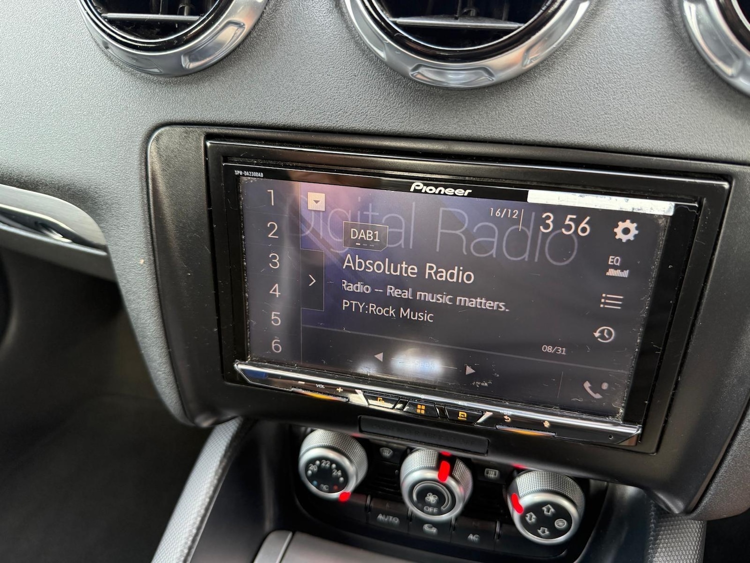 Used Audi TT 2011 for sale - 76472863: Photo 17