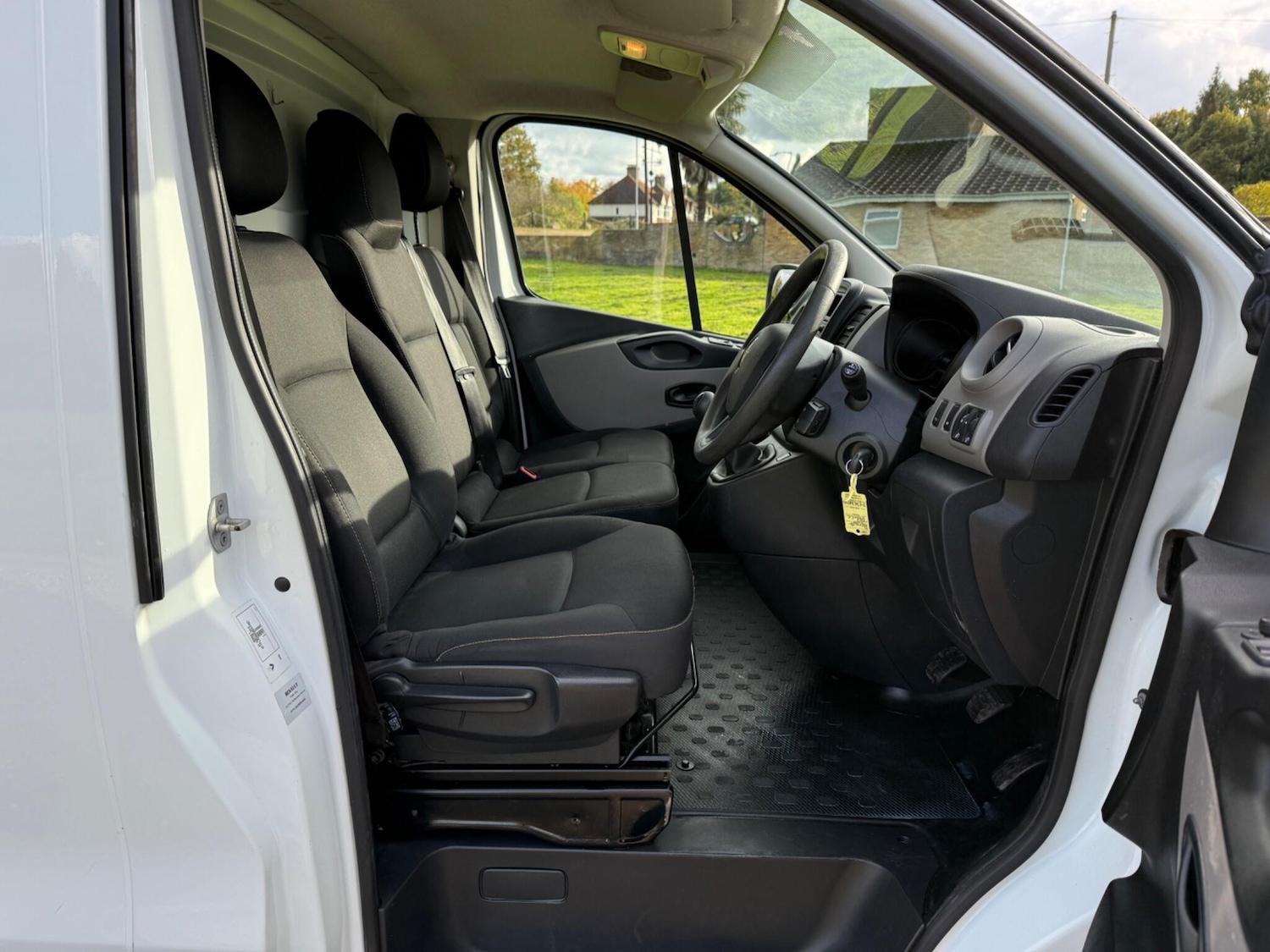 Used Renault Trafic 2017 for sale - 77216341: Photo 15