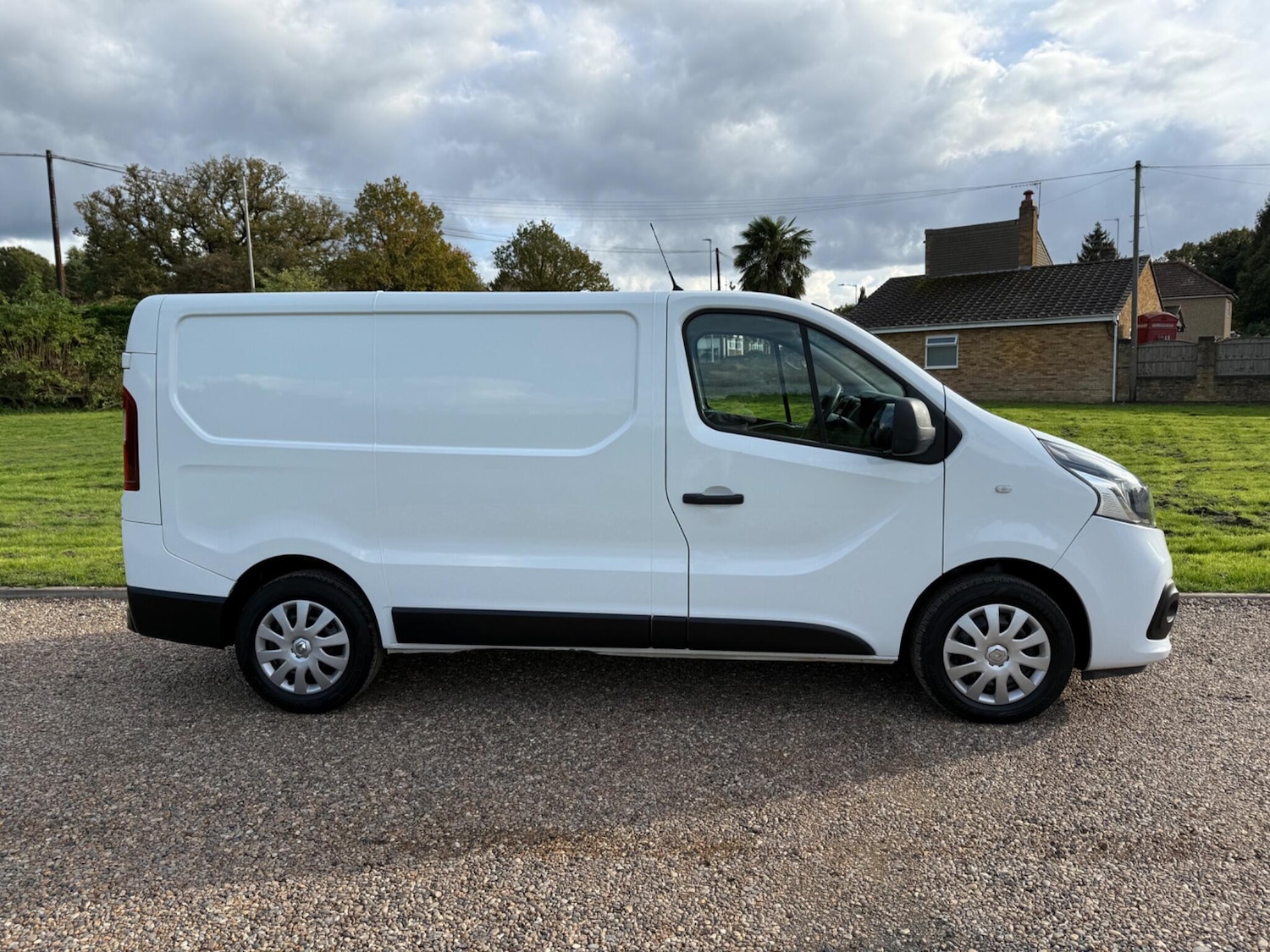 Used Renault Trafic 2017 for sale - 77216341: Photo 2