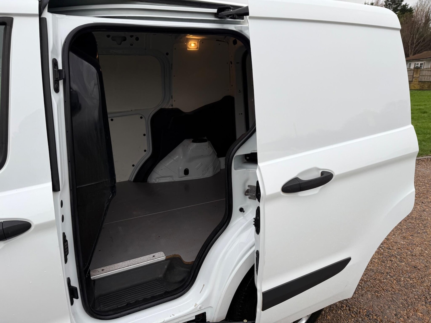 Used Ford Transit Courier 2020 for sale - 76780687: Photo 11