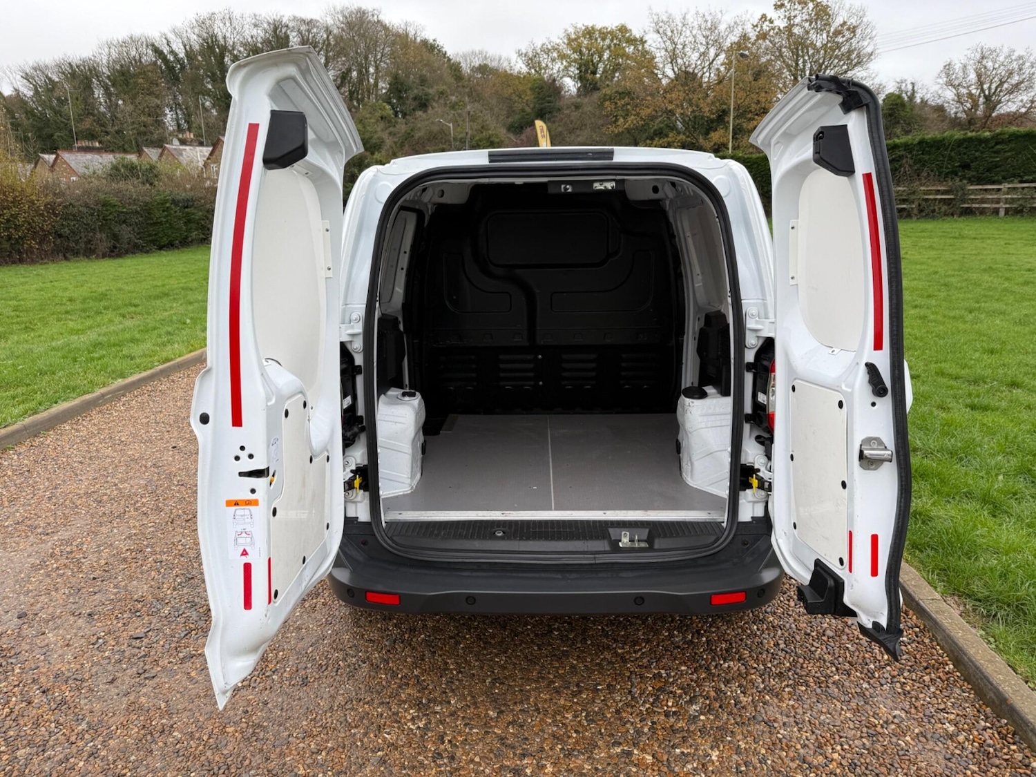 Used Ford Transit Courier 2020 for sale - 76780687: Photo 14