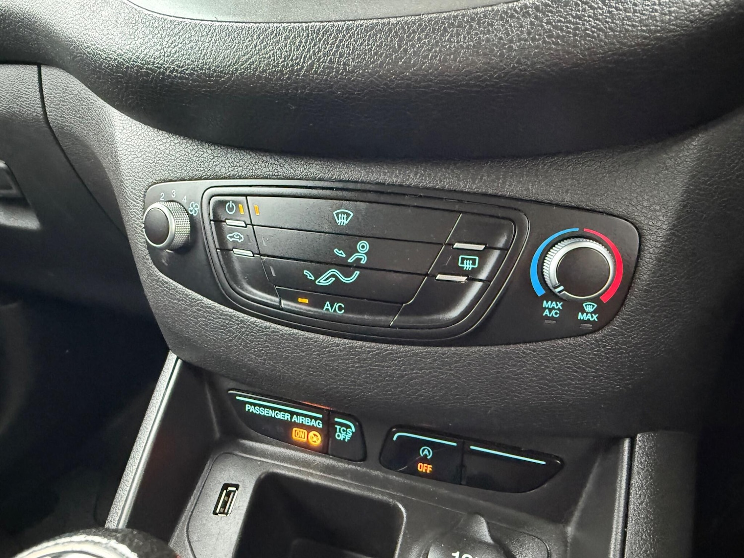 Used Ford Transit Courier 2020 for sale - 76780687: Photo 19