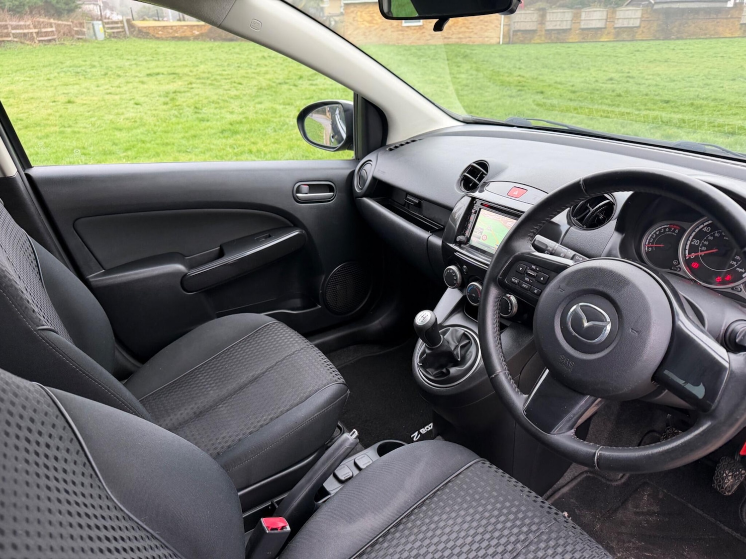 Used Mazda Mazda2 2014 for sale - 77143874: Photo 12