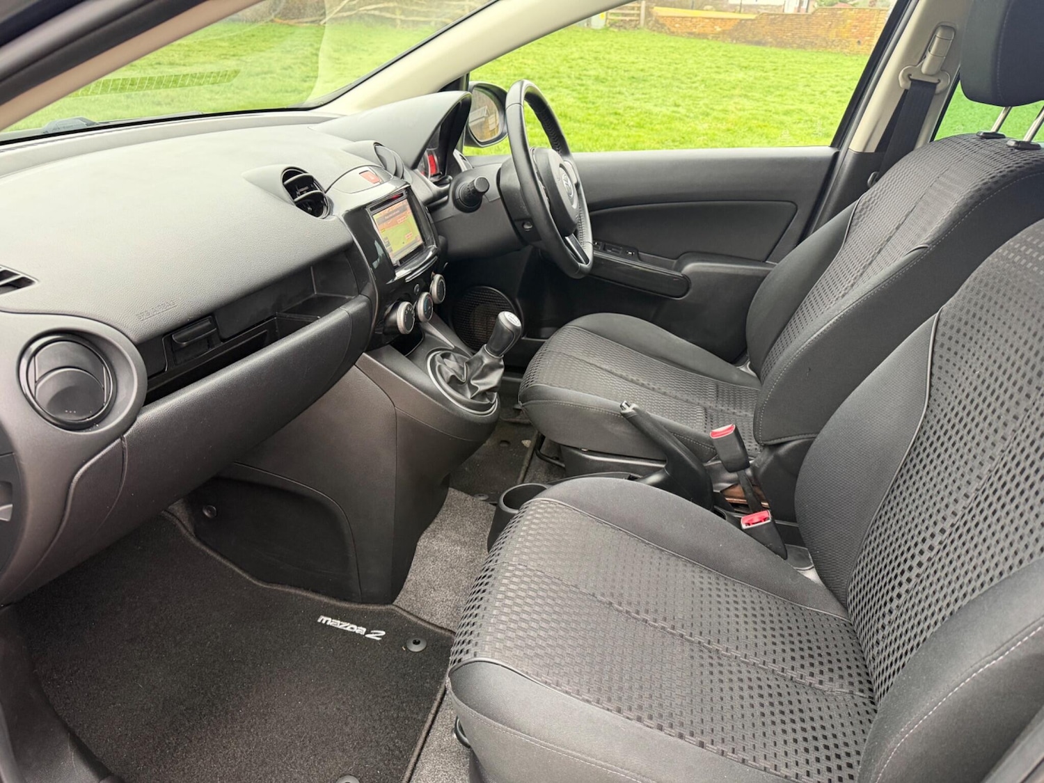 Used Mazda Mazda2 2014 for sale - 77143874: Photo 13