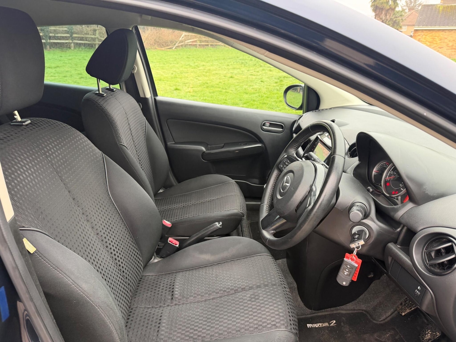 Used Mazda Mazda2 2014 for sale - 77143874: Photo 14