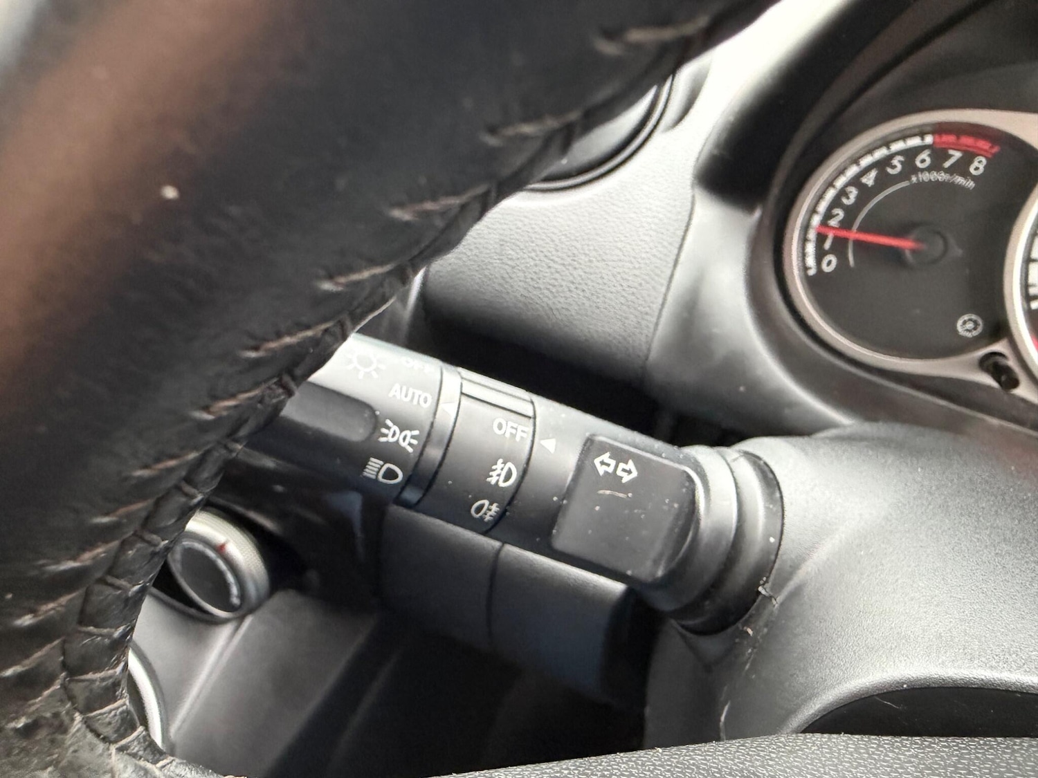 Used Mazda Mazda2 2014 for sale - 77143874: Photo 22