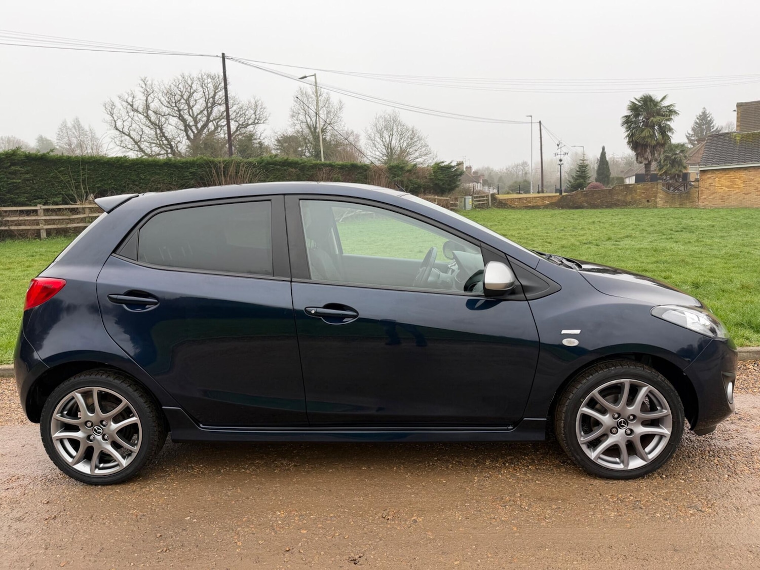 Used Mazda Mazda2 2014 for sale - 77143874: Photo 9
