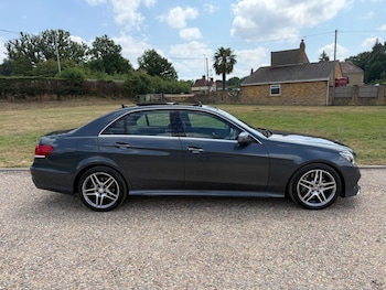 Used Mercedes-Benz E Class 2013 for sale - 79224890: Photo