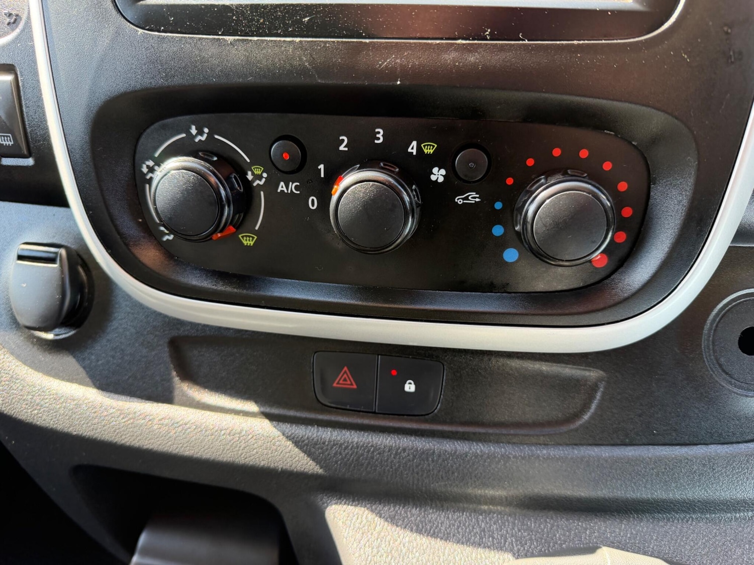 Used Renault Trafic 2017 for sale - 78034714: Photo 21