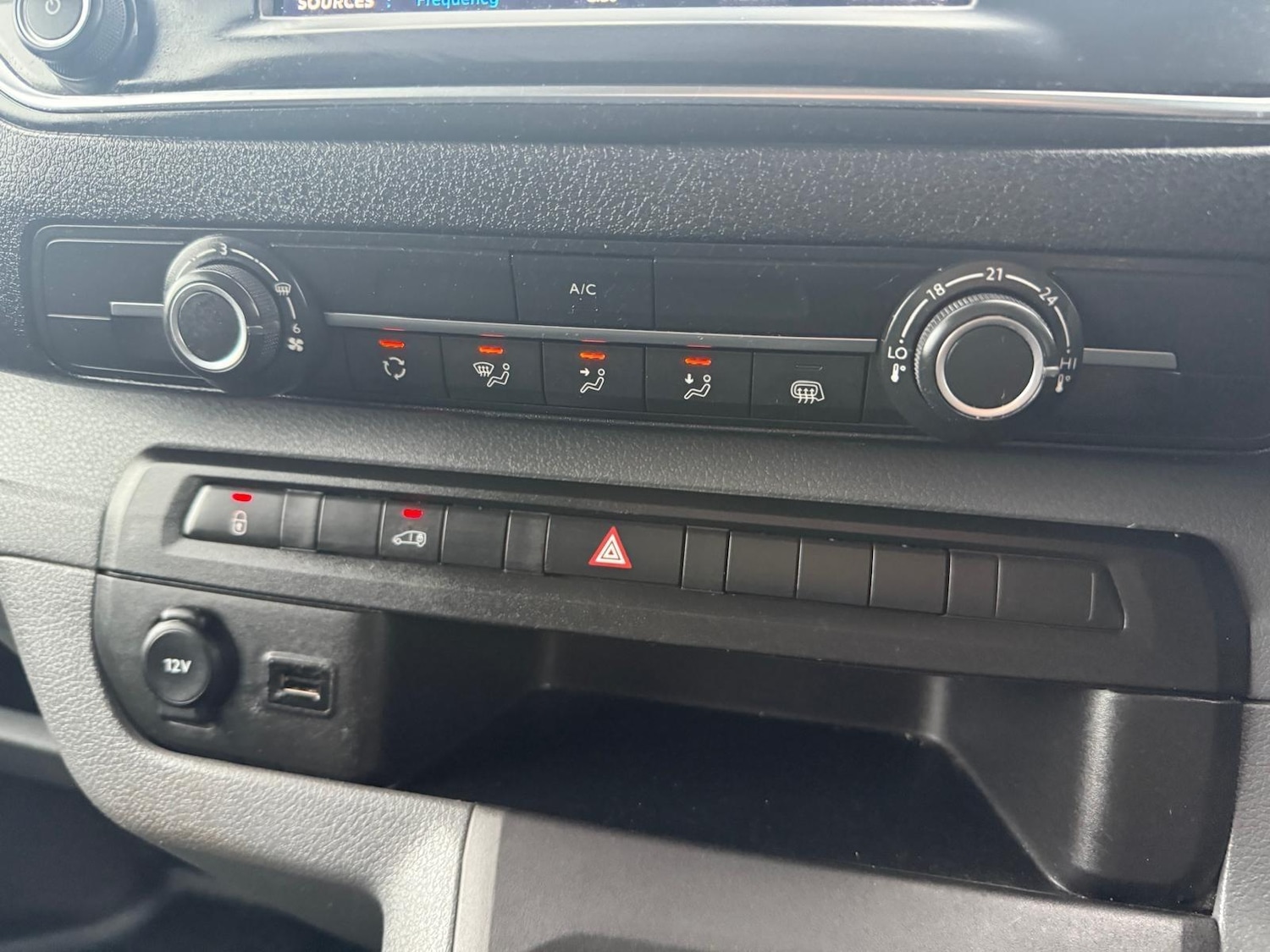 Used Peugeot Expert 2021 for sale - 76935749: Photo 20