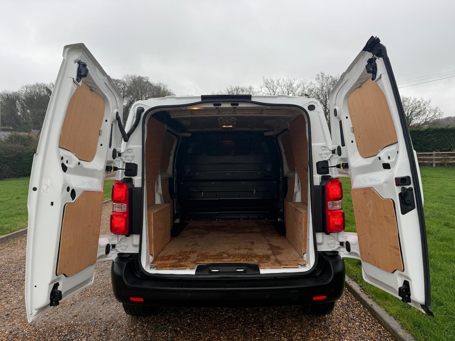 Used Peugeot Expert 2021 for sale - 76935749: Photo 8