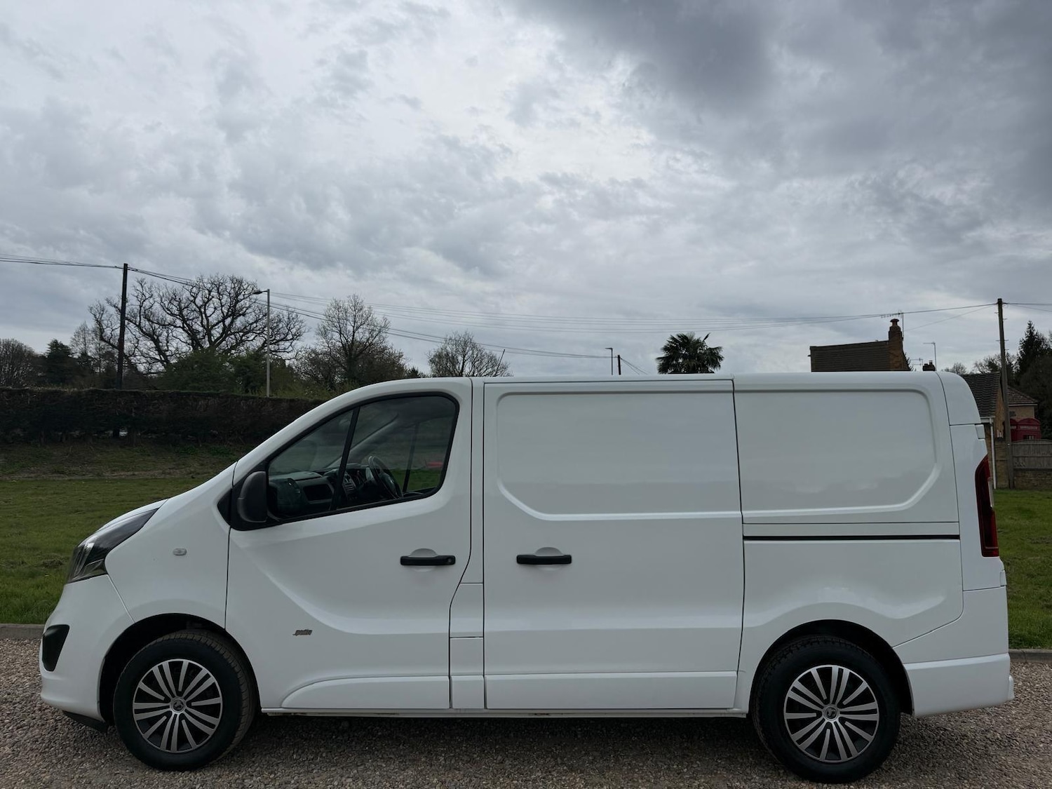 Used Vauxhall Vivaro for sale - 78220203: Photo 2