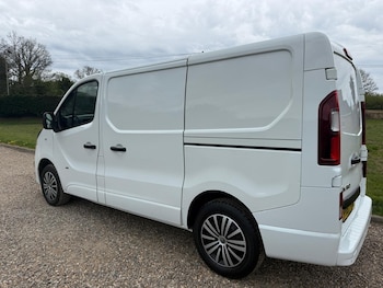 Used Vauxhall Vivaro 2017 for sale - 78220203: Photo