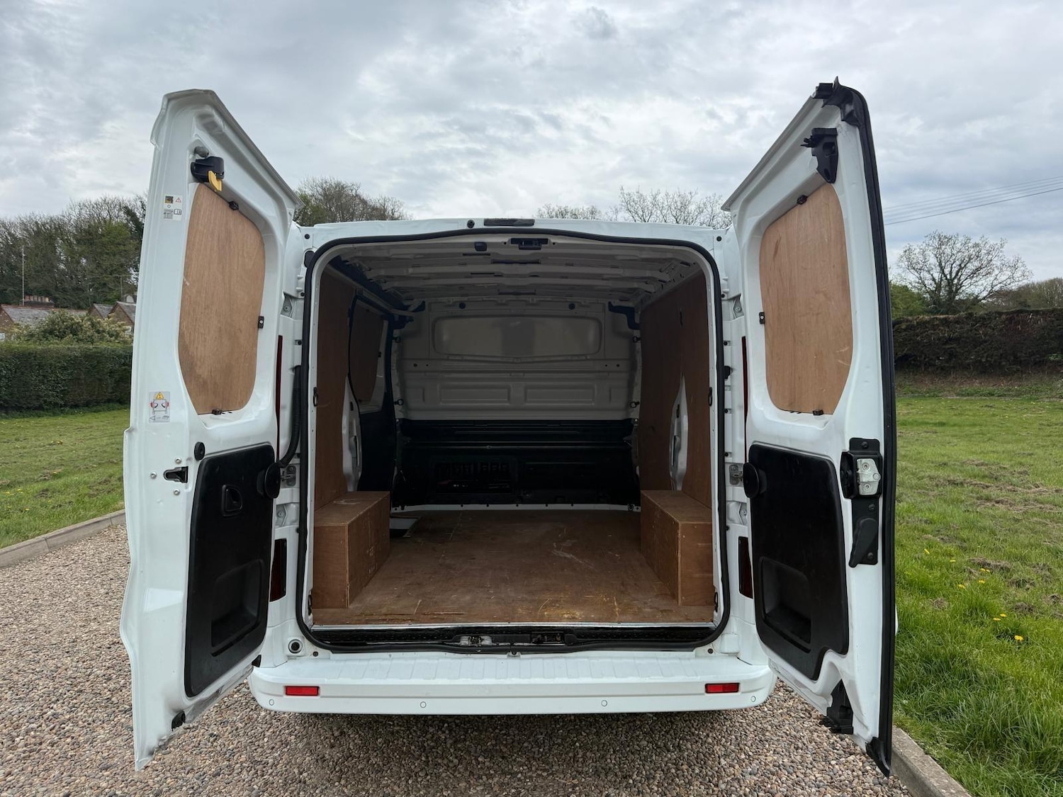 Used Vauxhall Vivaro for sale - 78220203: Photo 5