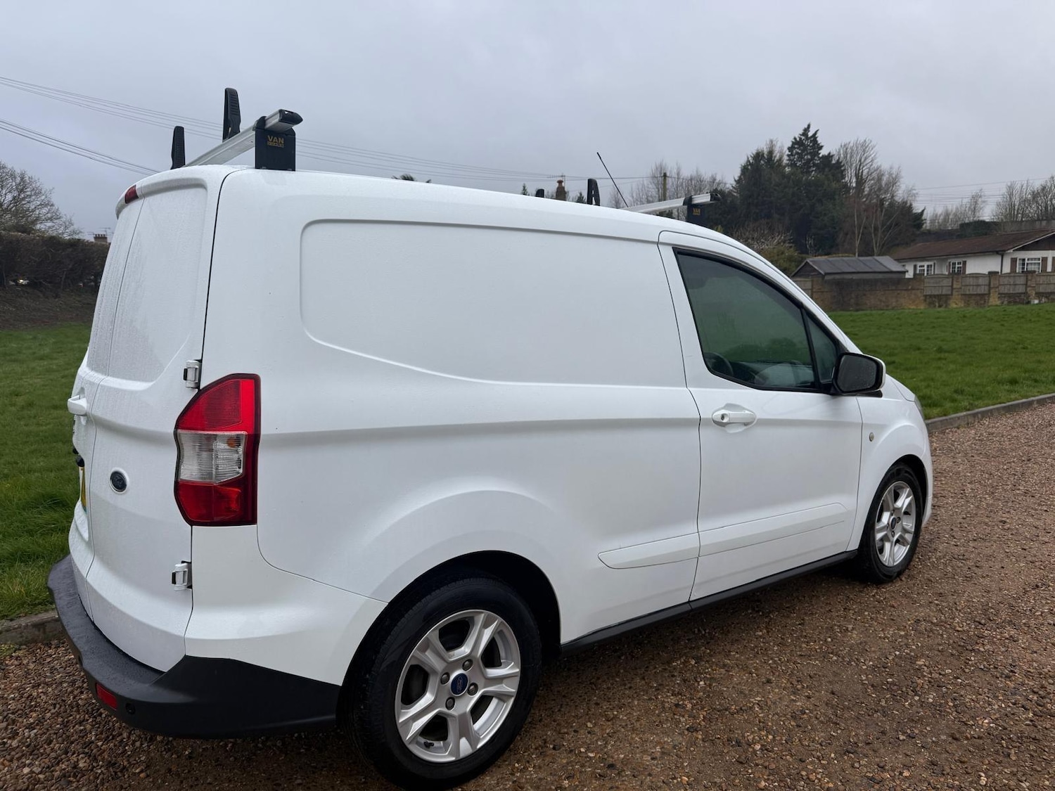 Used Ford Transit Courier for sale - 78048096: Photo 8