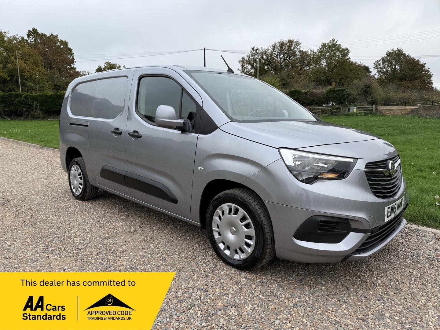 Used Vauxhall Combo 2019 for sale - 76283014: Photo 1