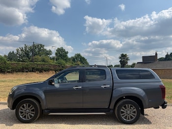 Used Isuzu D-Max 2020 for sale - 79296154: Photo