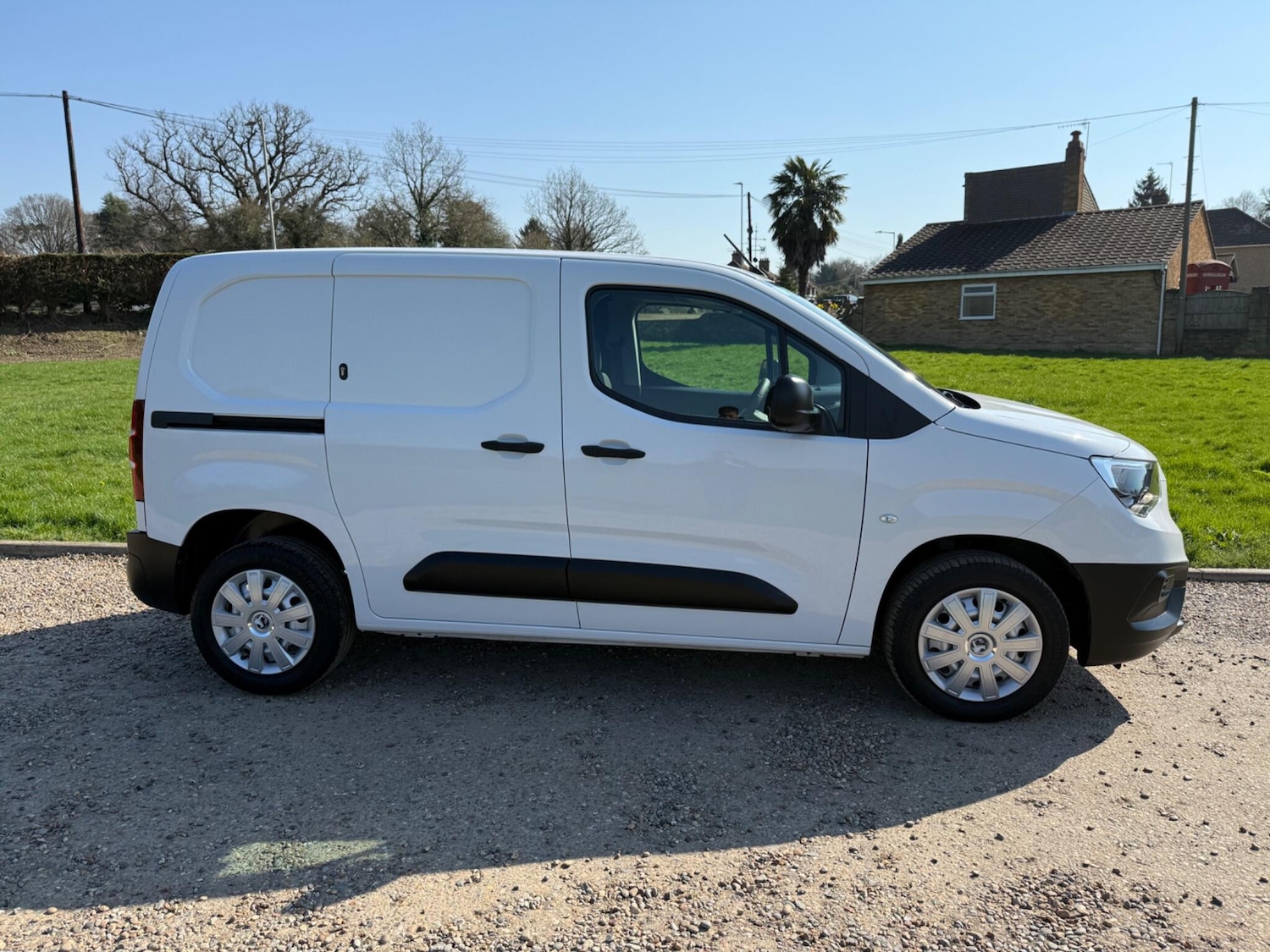 Used Vauxhall Combo 2023 for sale - 77956994: Photo 2