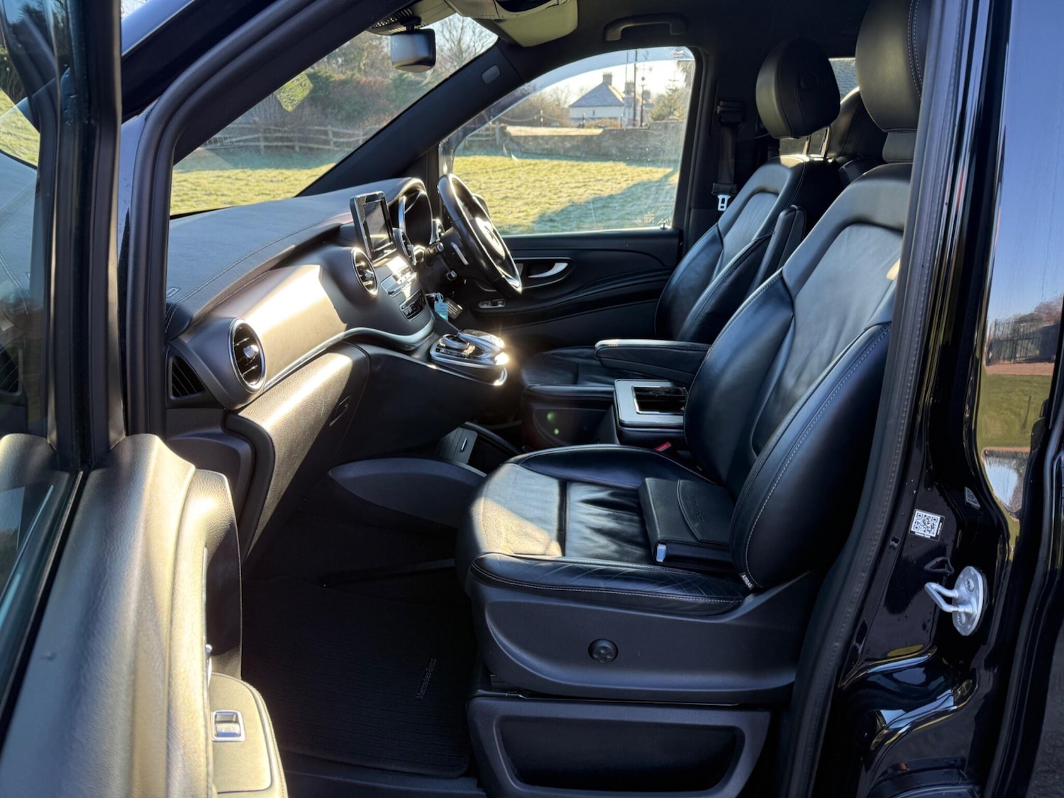 Used Mercedes-Benz V-Class 2017 for sale - 77108738: Photo 15