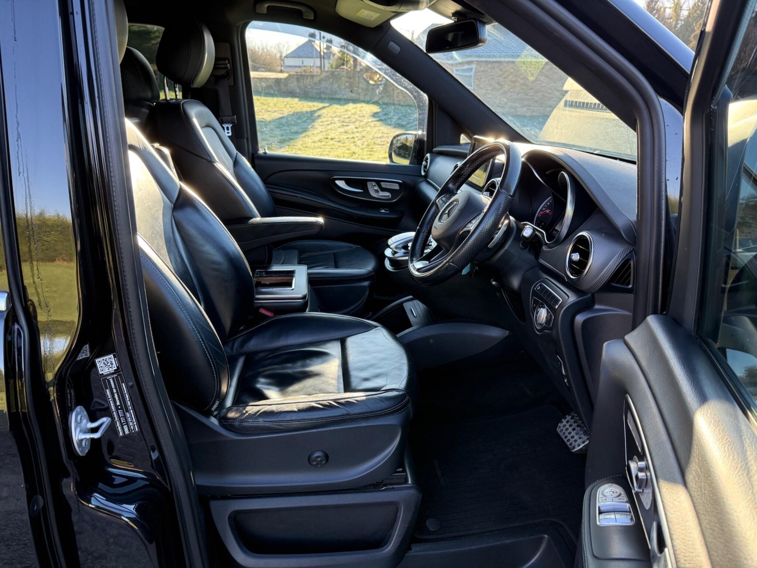 Used Mercedes-Benz V-Class 2017 for sale - 77108738: Photo 26