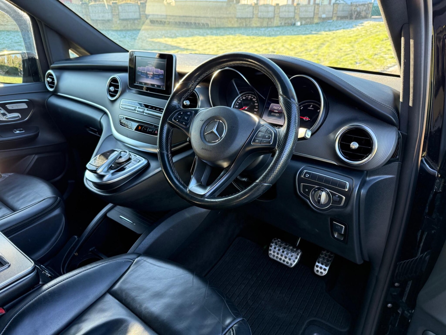 Used Mercedes-Benz V-Class 2017 for sale - 77108738: Photo 28