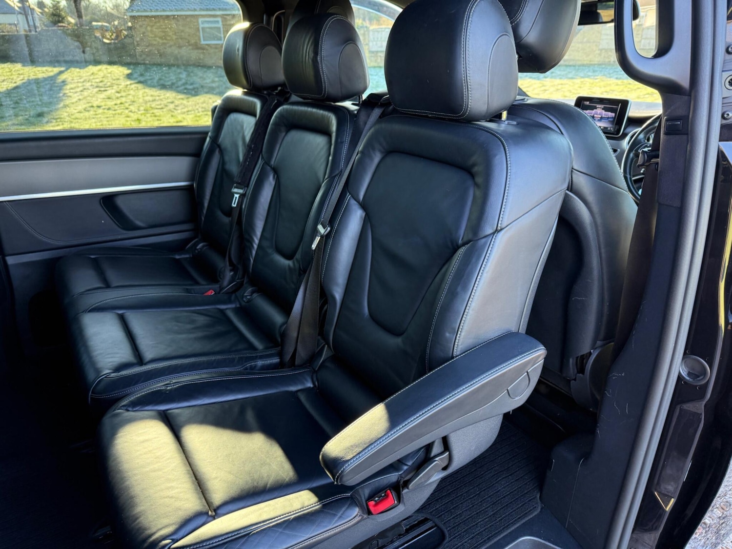 Used Mercedes-Benz V-Class 2017 for sale - 77108738: Photo 31