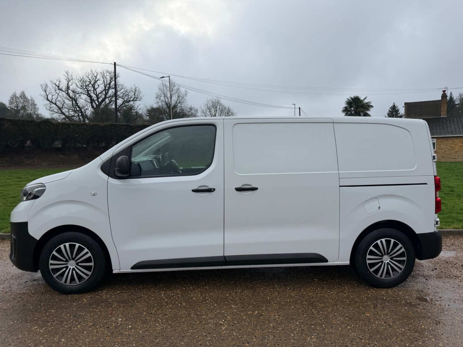 Used Toyota ProAce 2023 for sale - 77537956: Photo 2