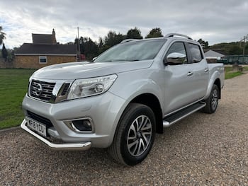 Used Nissan Navara 2018 for sale - 79860670: Photo