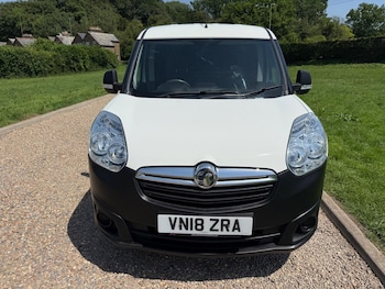 Used Vauxhall Combo 2018 for sale - 79011996: Photo