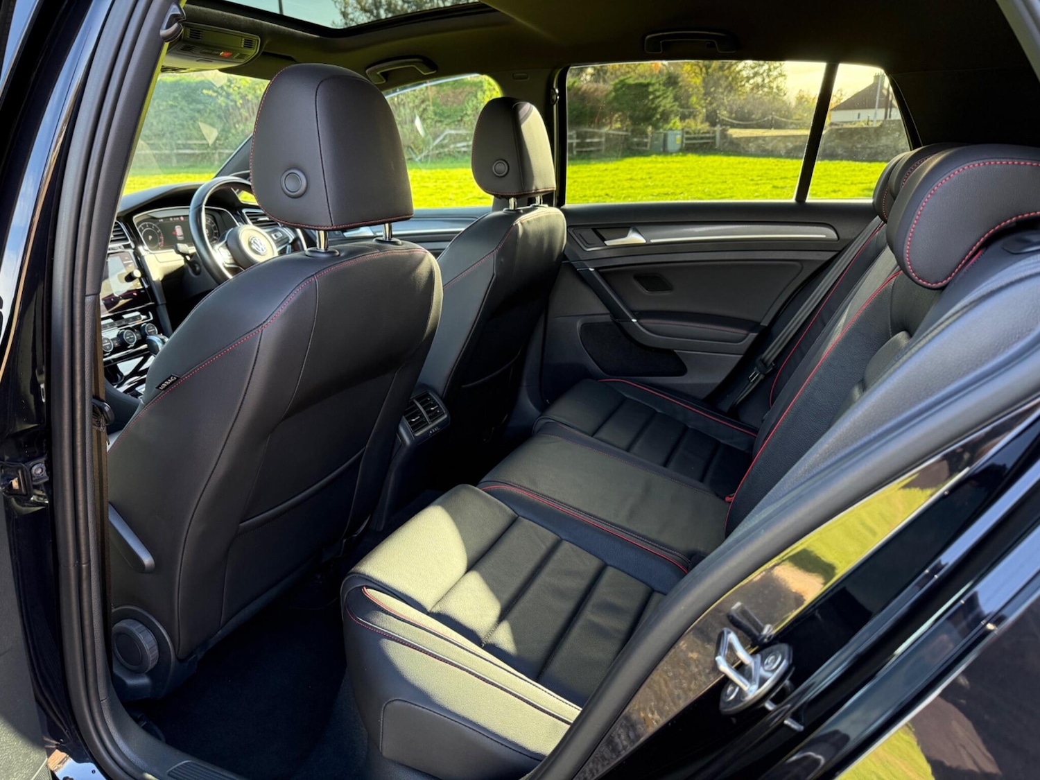 Used Volkswagen Golf 2020 for sale - 76397952: Photo 17