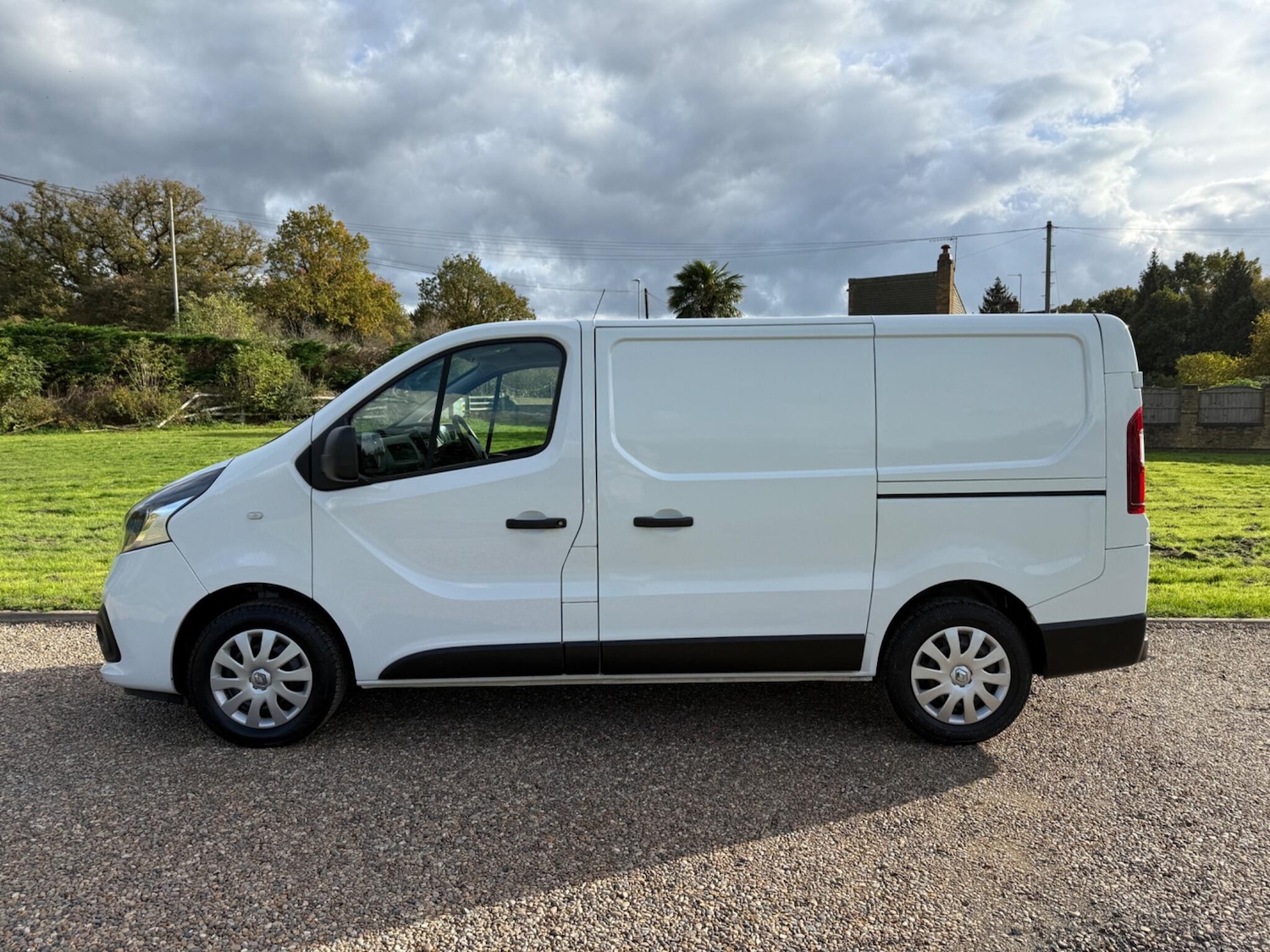 Used Renault Trafic 2017 for sale - 76349181: Photo 4