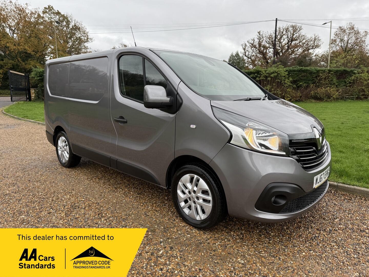 Used Renault Trafic 2017 for sale - 76550460: Photo 1