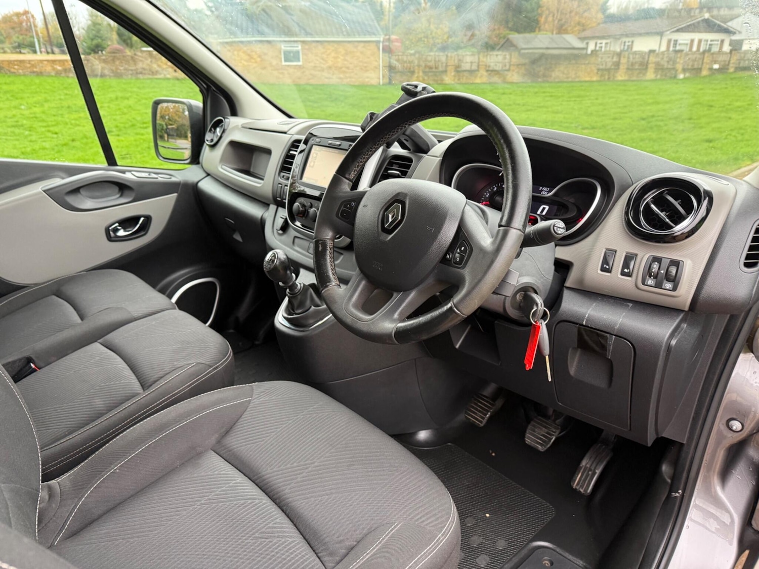 Used Renault Trafic 2017 for sale - 76550460: Photo 3