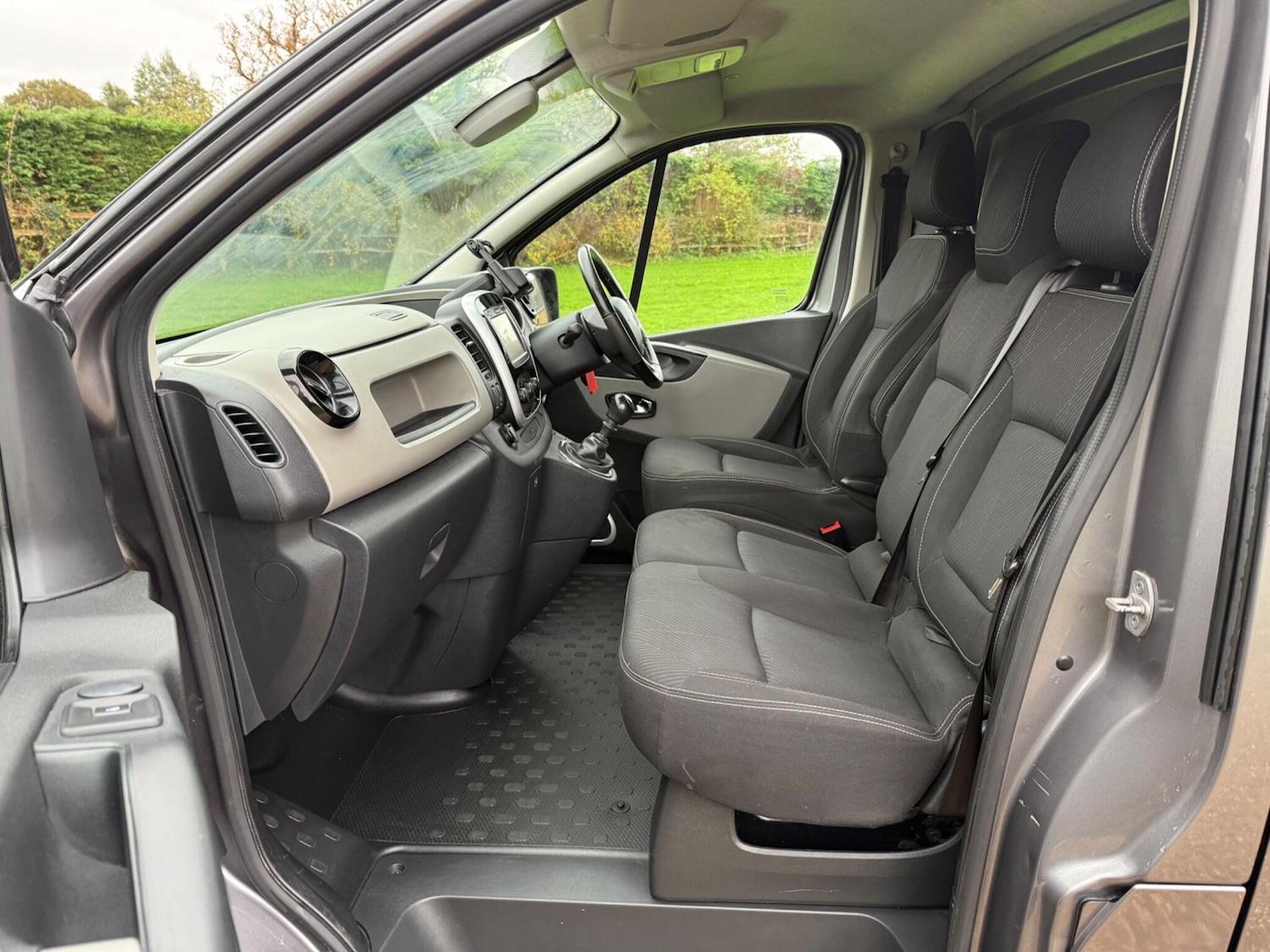 Used Renault Trafic 2017 for sale - 76550460: Photo 8