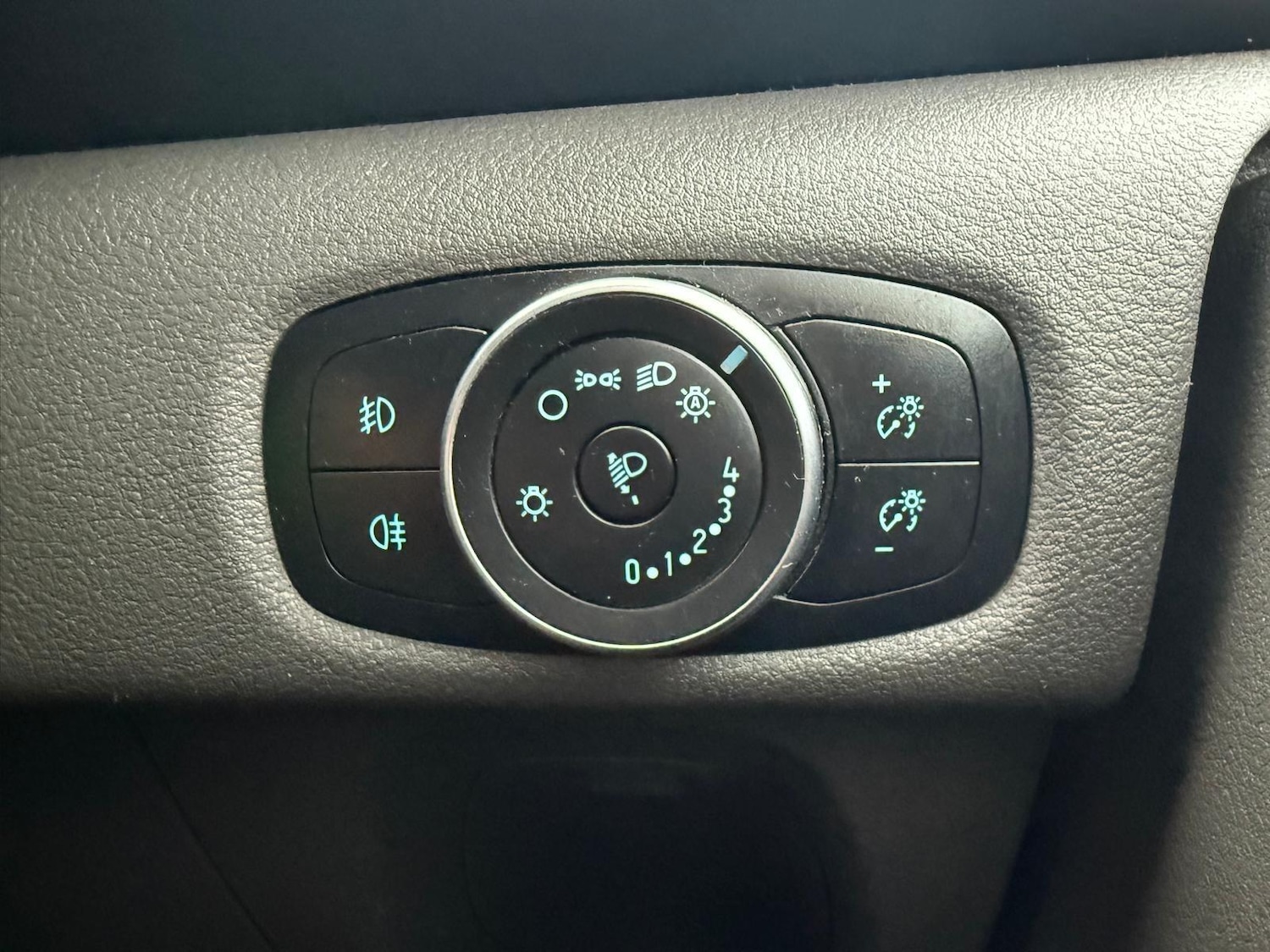 Used Ford Transit Custom 2020 for sale - 76671520: Photo 24