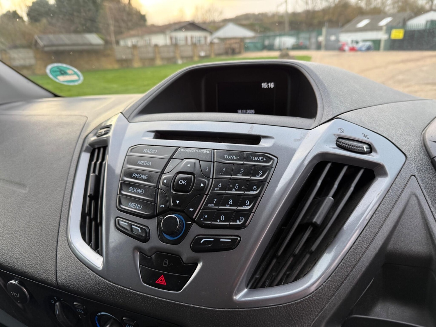 Used Ford Transit Custom 2017 for sale - 76619898: Photo 18