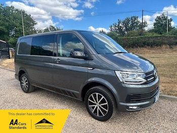 Used Volkswagen Transporter 2018 for sale - 79453422: Photo