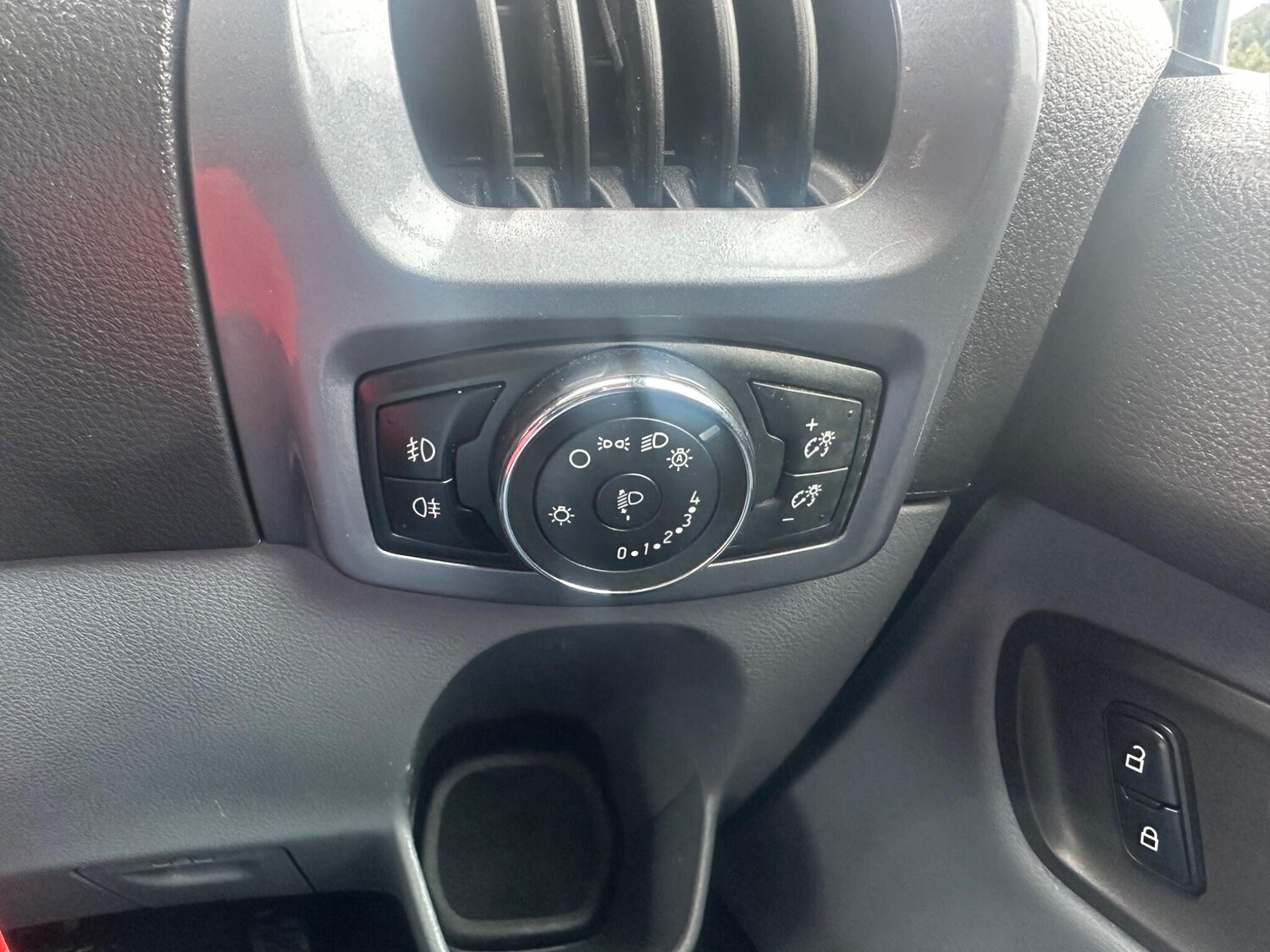 Used Ford Transit Custom 2017 for sale - 75991439: Photo 20