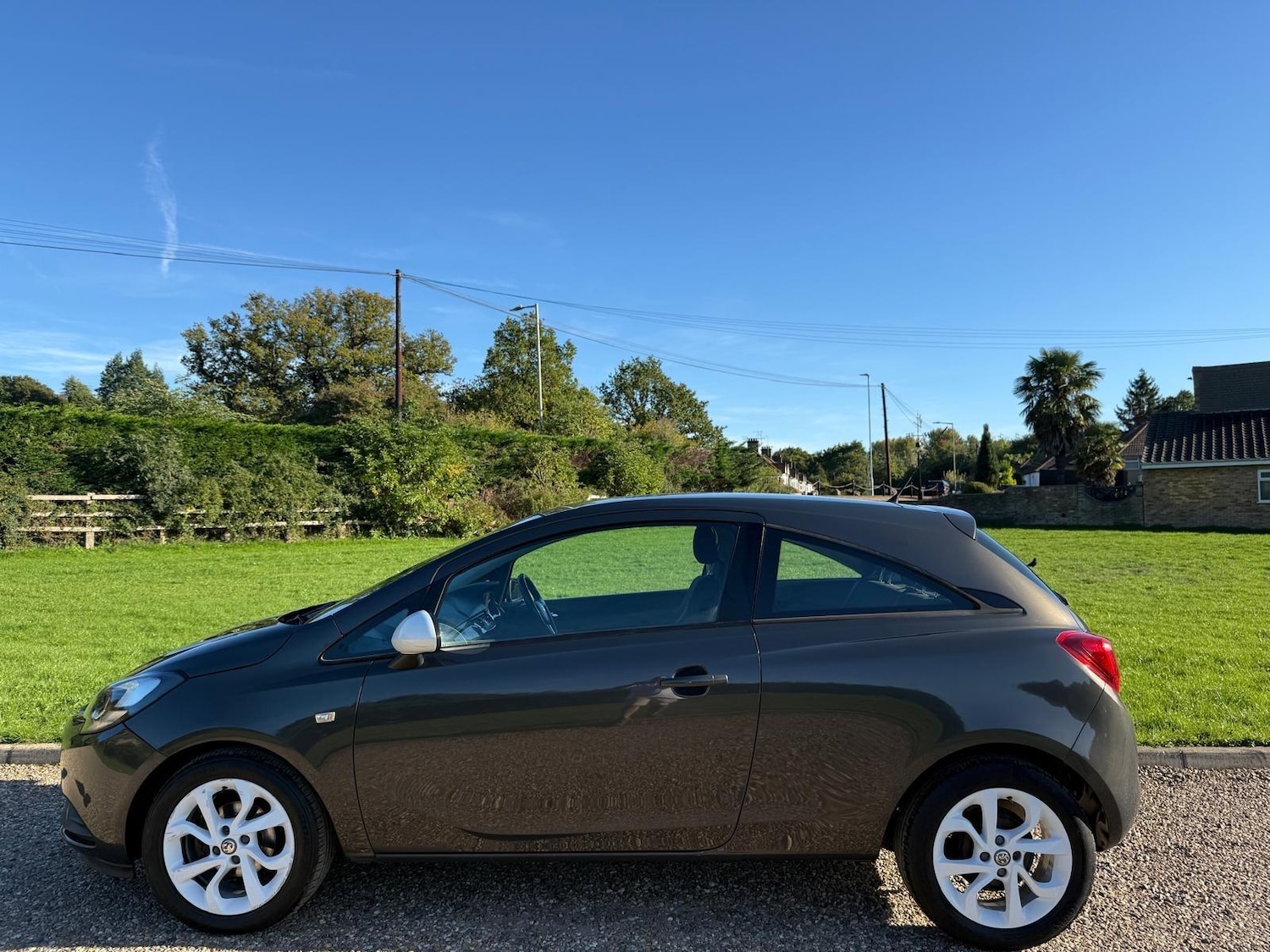 Used Vauxhall Corsa 2015 for sale - 76085277: Photo 2