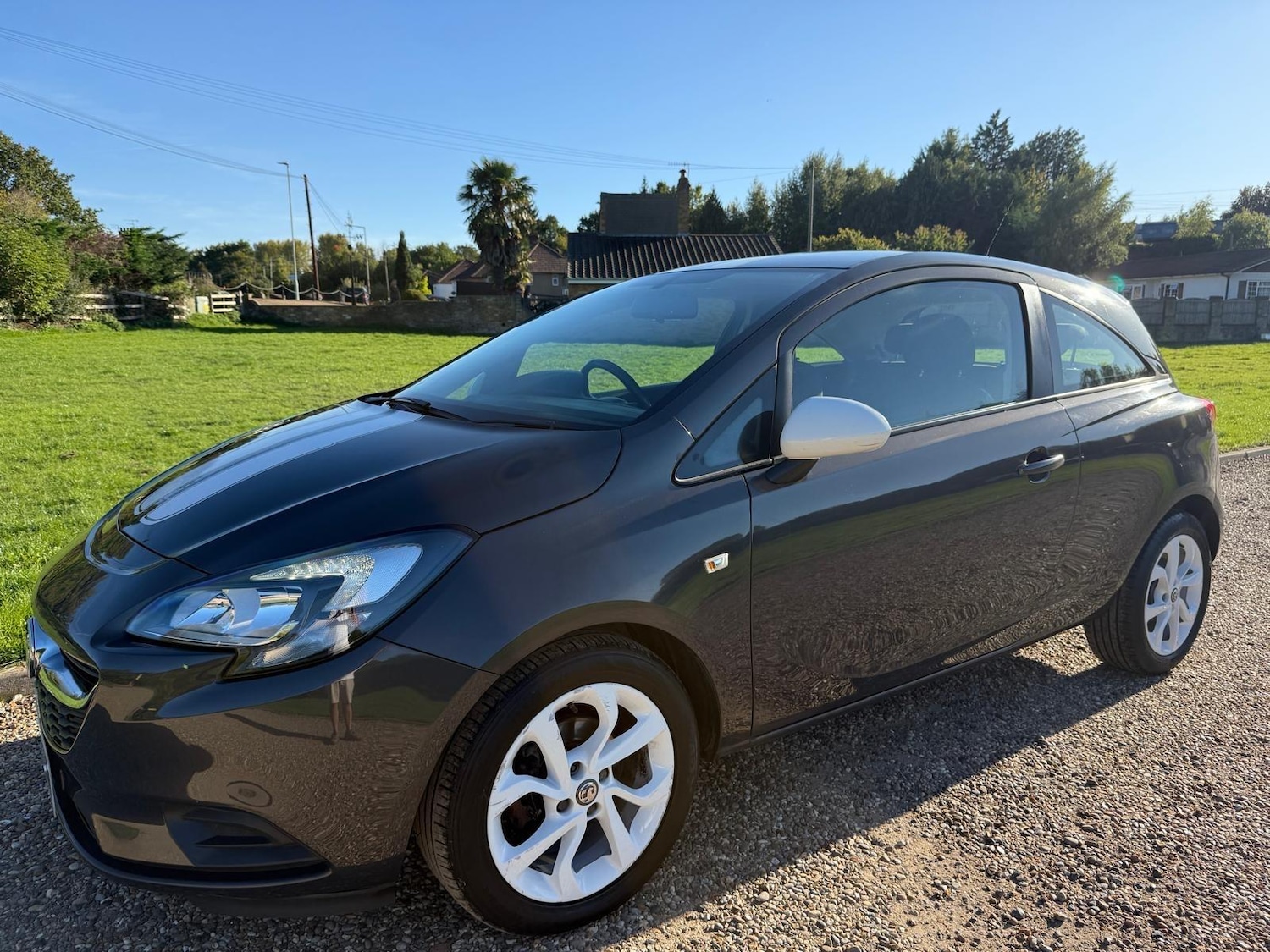 Used Vauxhall Corsa 2015 for sale - 76085277: Photo 4