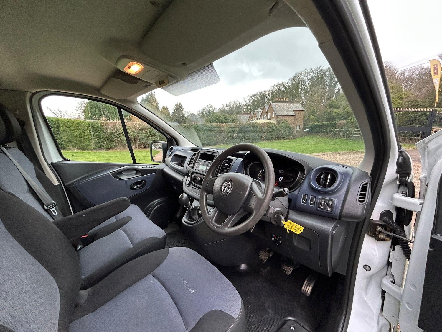 Used Vauxhall Vivaro 2015 for sale - 77376511: Photo 14