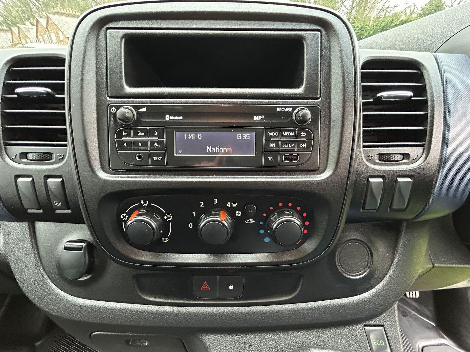 Used Vauxhall Vivaro 2015 for sale - 77376511: Photo 15