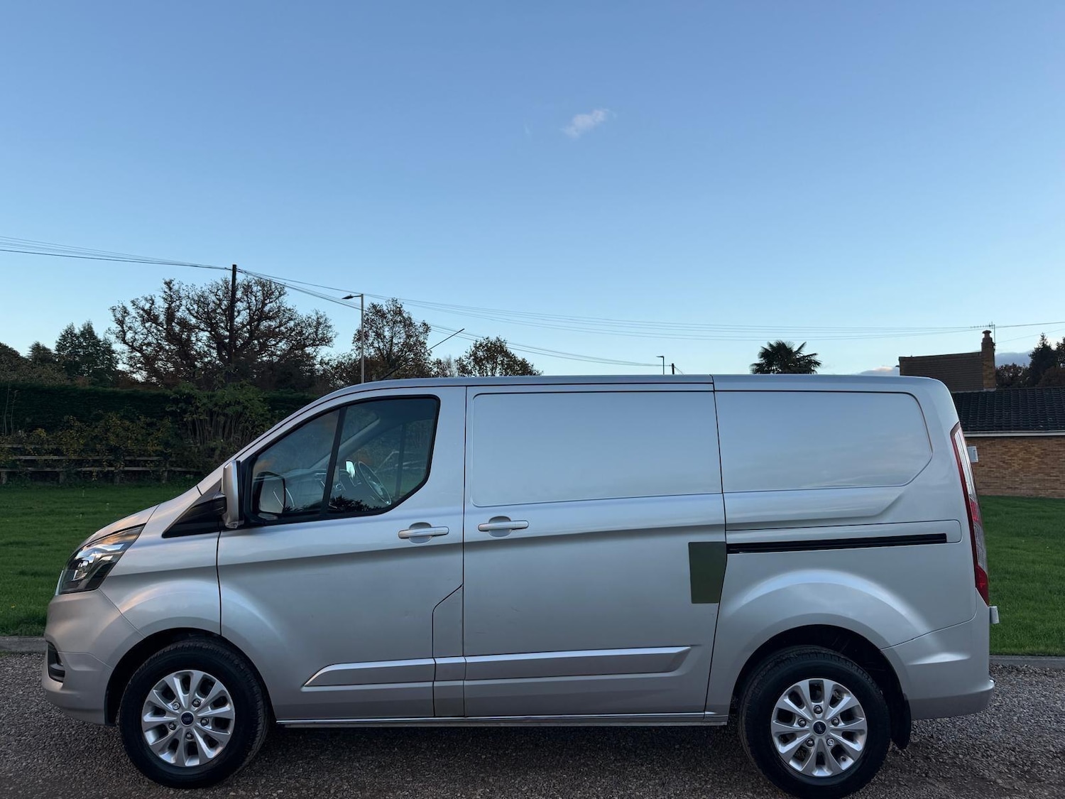Used Ford Transit Custom 2019 for sale - 76527973: Photo 2